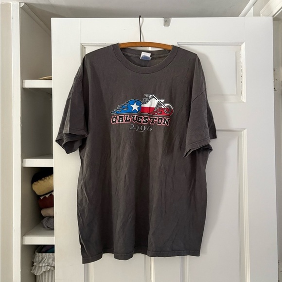 Other - Gray Graphic T-Shirt
